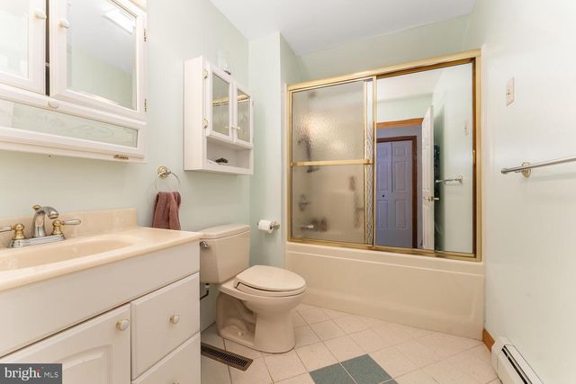 1187 MANZANEDO RD, East Stroudsburg, PA 18302