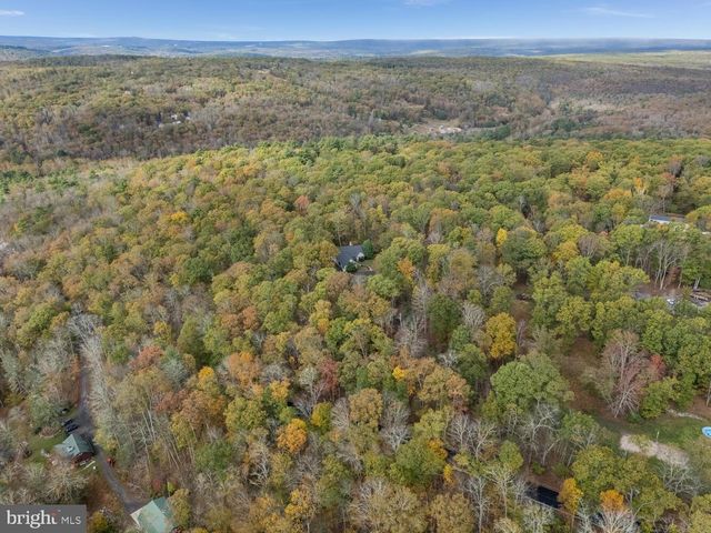 1187 MANZANEDO RD, East Stroudsburg, PA 18302