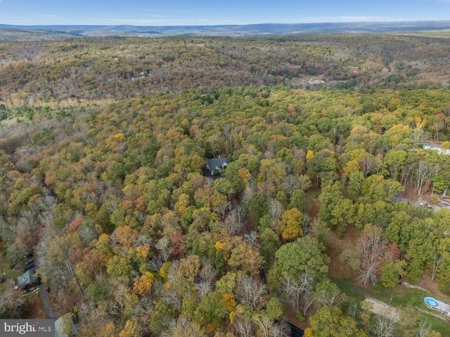 1187 MANZANEDO RD, East Stroudsburg, PA 18302