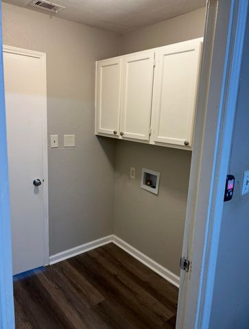 2462 Claremont Drive, Grand Prairie, TX 75052