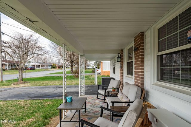 2409 Circleview Drive, Johnson City, TN 37604