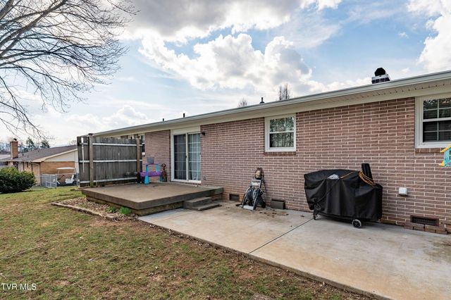 2409 Circleview Drive, Johnson City, TN 37604