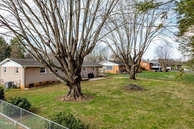 2409 Circleview Drive, Johnson City, TN 37604