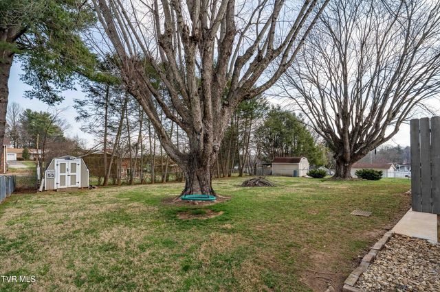 2409 Circleview Drive, Johnson City, TN 37604