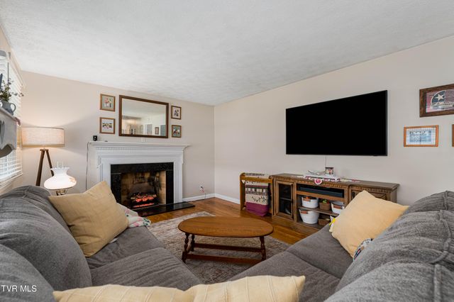 2409 Circleview Drive, Johnson City, TN 37604