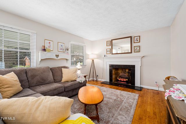 2409 Circleview Drive, Johnson City, TN 37604