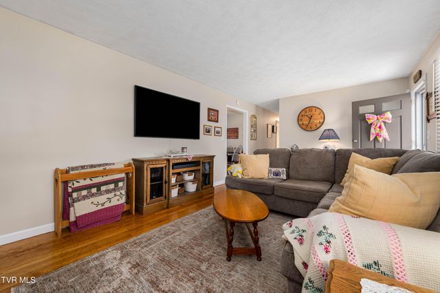 2409 Circleview Drive, Johnson City, TN 37604