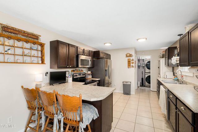 2409 Circleview Drive, Johnson City, TN 37604