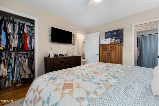 2409 Circleview Drive, Johnson City, TN 37604