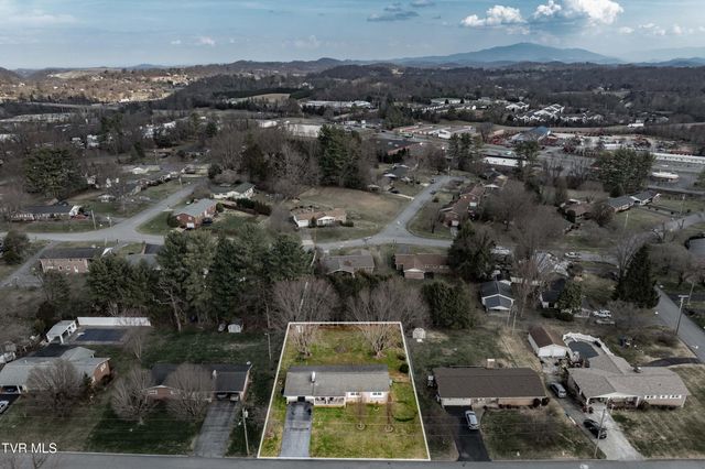 2409 Circleview Drive, Johnson City, TN 37604