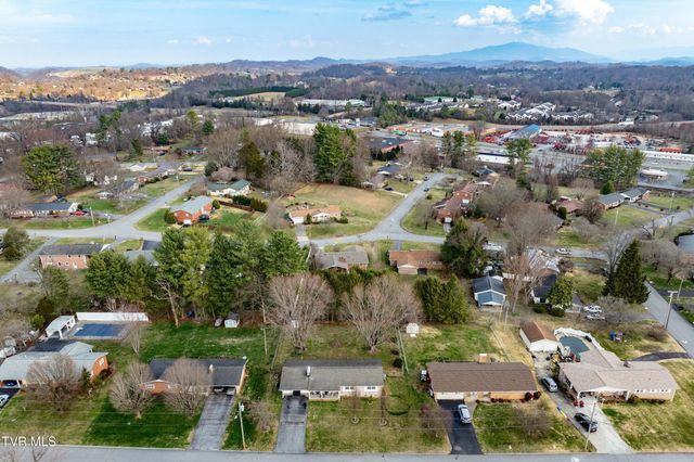 2409 Circleview Drive, Johnson City, TN 37604