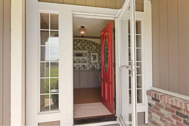 236 Creekview Ln, Wallace, CA 95254