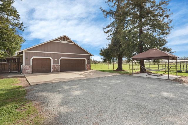 236 Creekview Ln, Wallace, CA 95254