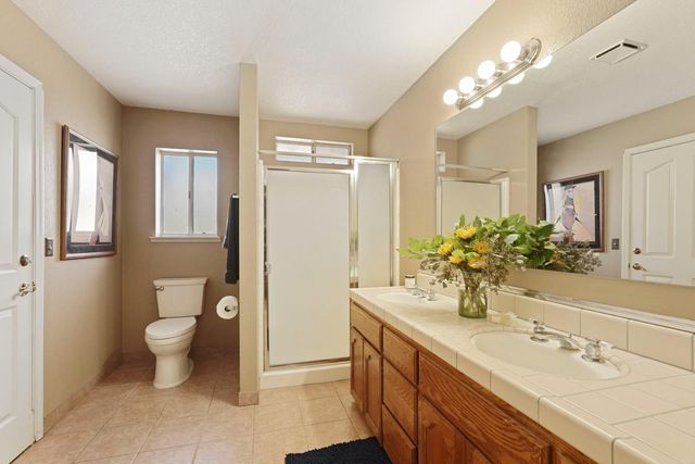 236 Creekview Ln, Wallace, CA 95254