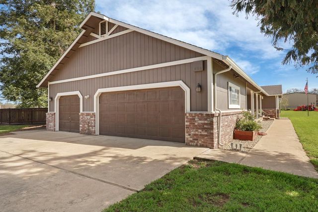 236 Creekview Ln, Wallace, CA 95254