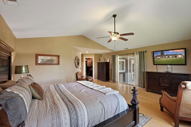 236 Creekview Ln, Wallace, CA 95254