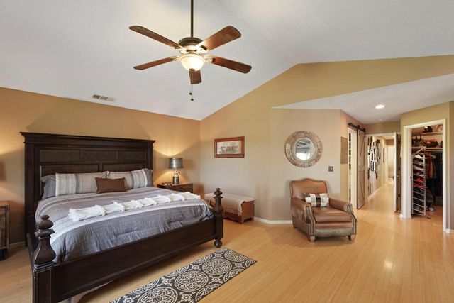 236 Creekview Ln, Wallace, CA 95254