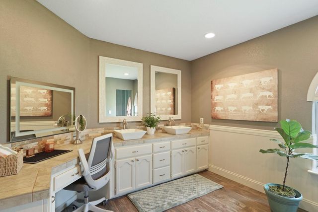 236 Creekview Ln, Wallace, CA 95254