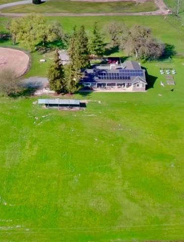 236 Creekview Ln, Wallace, CA 95254