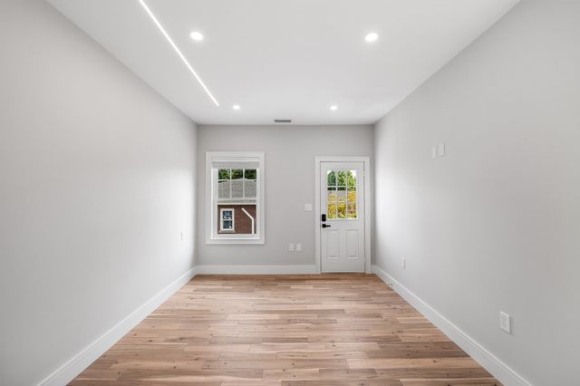 30 Pitman Rd 2, Swampscott, MA 01907