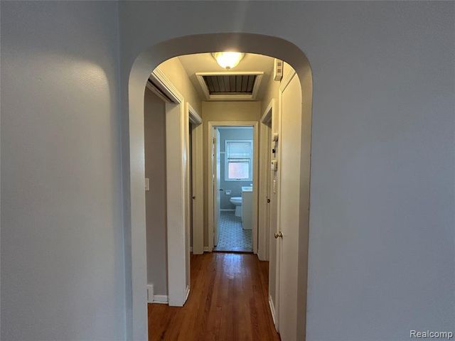 17697 Olympia, Redford, MI 48240