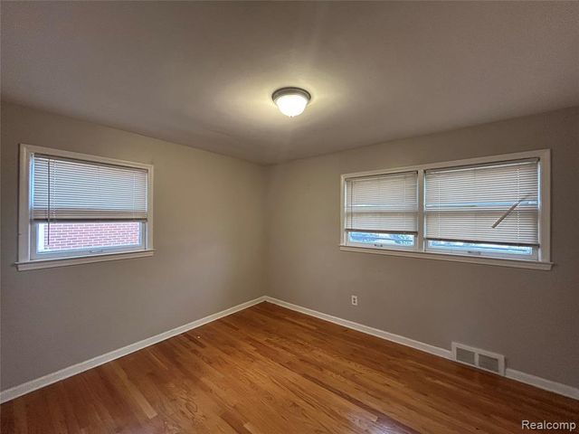 17697 Olympia, Redford, MI 48240