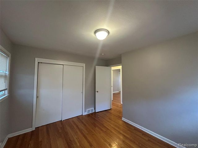 17697 Olympia, Redford, MI 48240