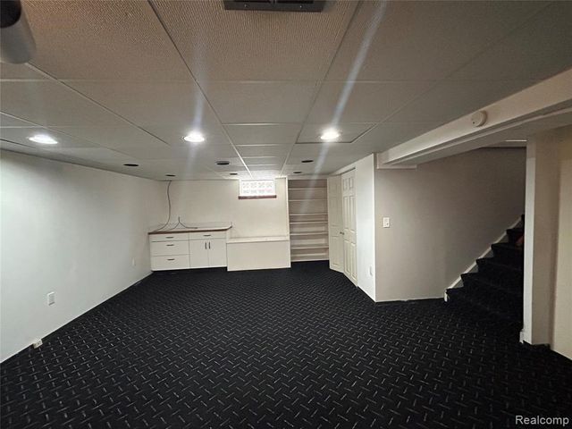 17697 Olympia, Redford, MI 48240