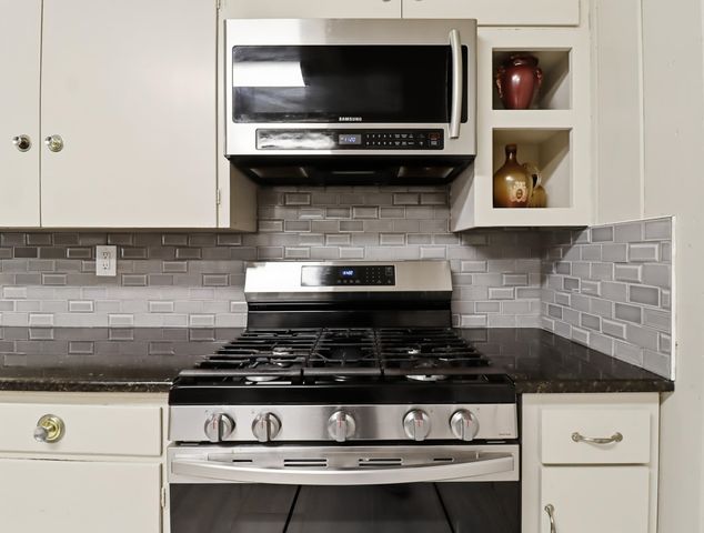 2 COVINGTON DR, Longview, TX 75602