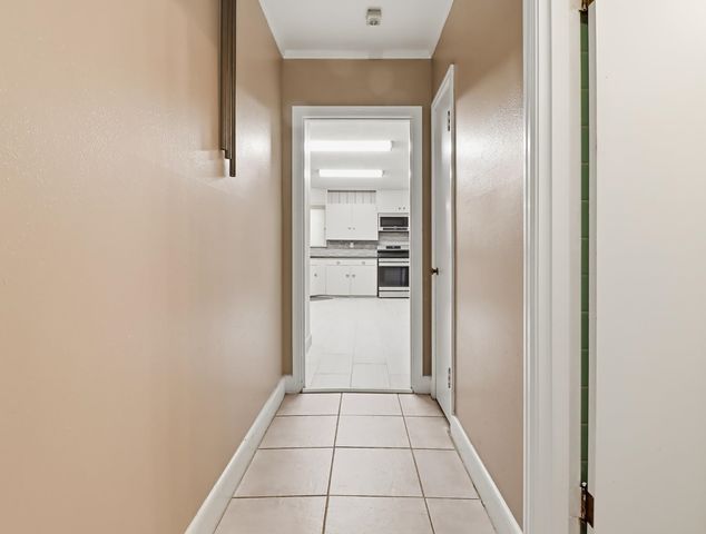 2 COVINGTON DR, Longview, TX 75602