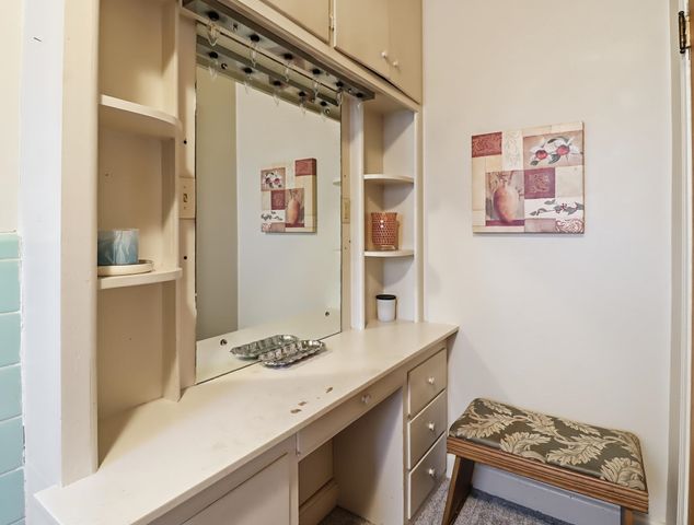 2 COVINGTON DR, Longview, TX 75602