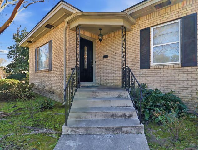 2 COVINGTON DR, Longview, TX 75602