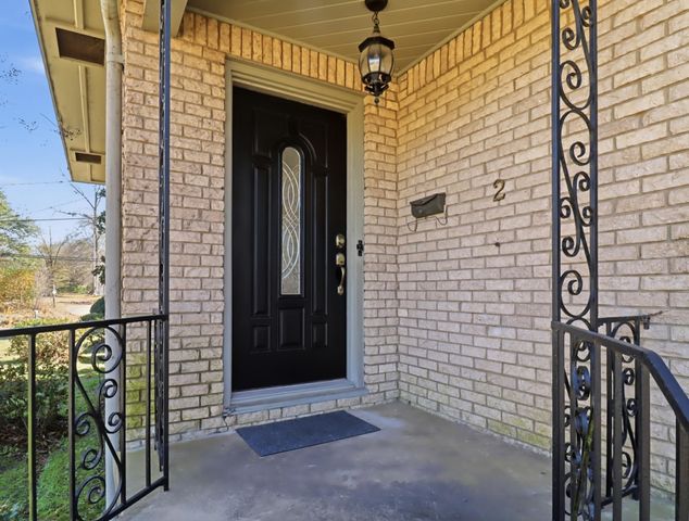 2 COVINGTON DR, Longview, TX 75602
