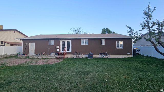 358 W LAKEWOOD DR, Provo, UT 84601