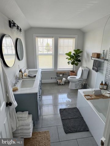 814 SOMERSET ST, Gloucester City, NJ 08030