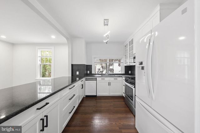 814 SOMERSET ST, Gloucester City, NJ 08030