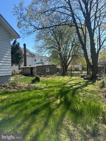 814 SOMERSET ST, Gloucester City, NJ 08030