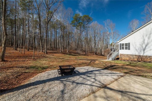 582 Temple Draketown Road, Temple, GA 30179