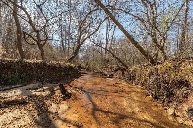 582 Temple Draketown Road, Temple, GA 30179