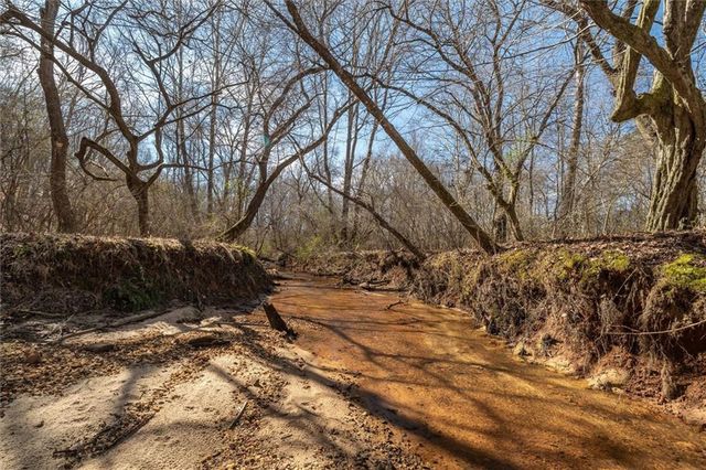 582 Temple Draketown Road, Temple, GA 30179