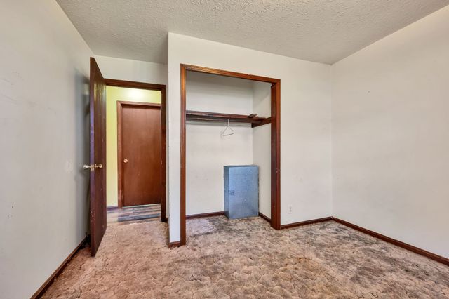 1151 Chestnut Dr, Burns, TN 37029