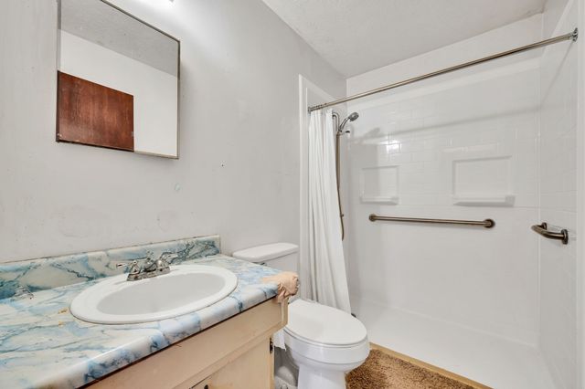 1151 Chestnut Dr, Burns, TN 37029