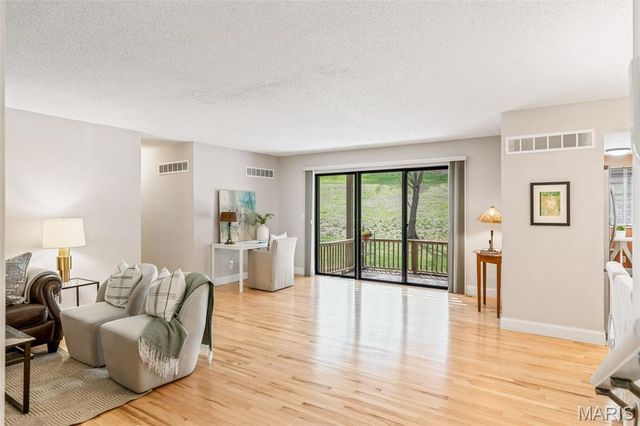 2315 Seven Pines Drive 1, St Louis, MO 63146