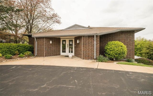 2315 Seven Pines Drive 1, St Louis, MO 63146