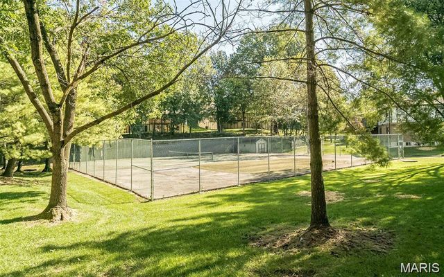 2315 Seven Pines Drive 1, St Louis, MO 63146
