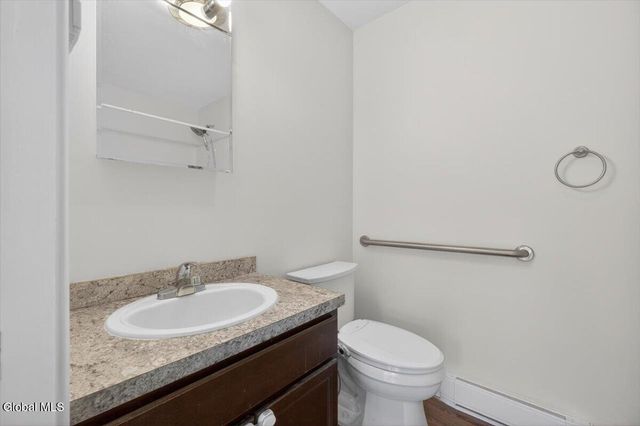 581 Pinewoods, Brunswick, NY 12180