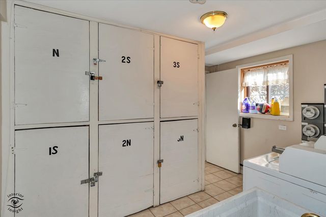 6317 W 64th Place 2S, Chicago, IL 60638