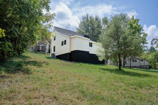 70 Clippard ST, Enoree, SC 29335