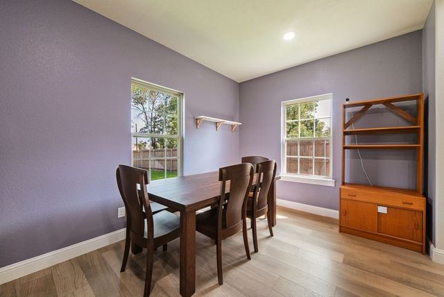 836 Haynie Drive, Runaway Bay, TX 76426
