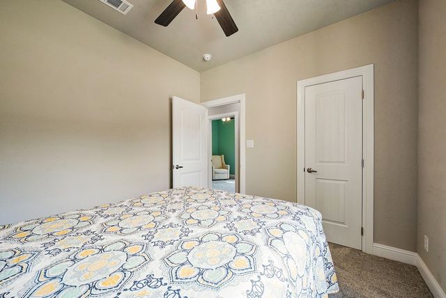 836 Haynie Drive, Runaway Bay, TX 76426